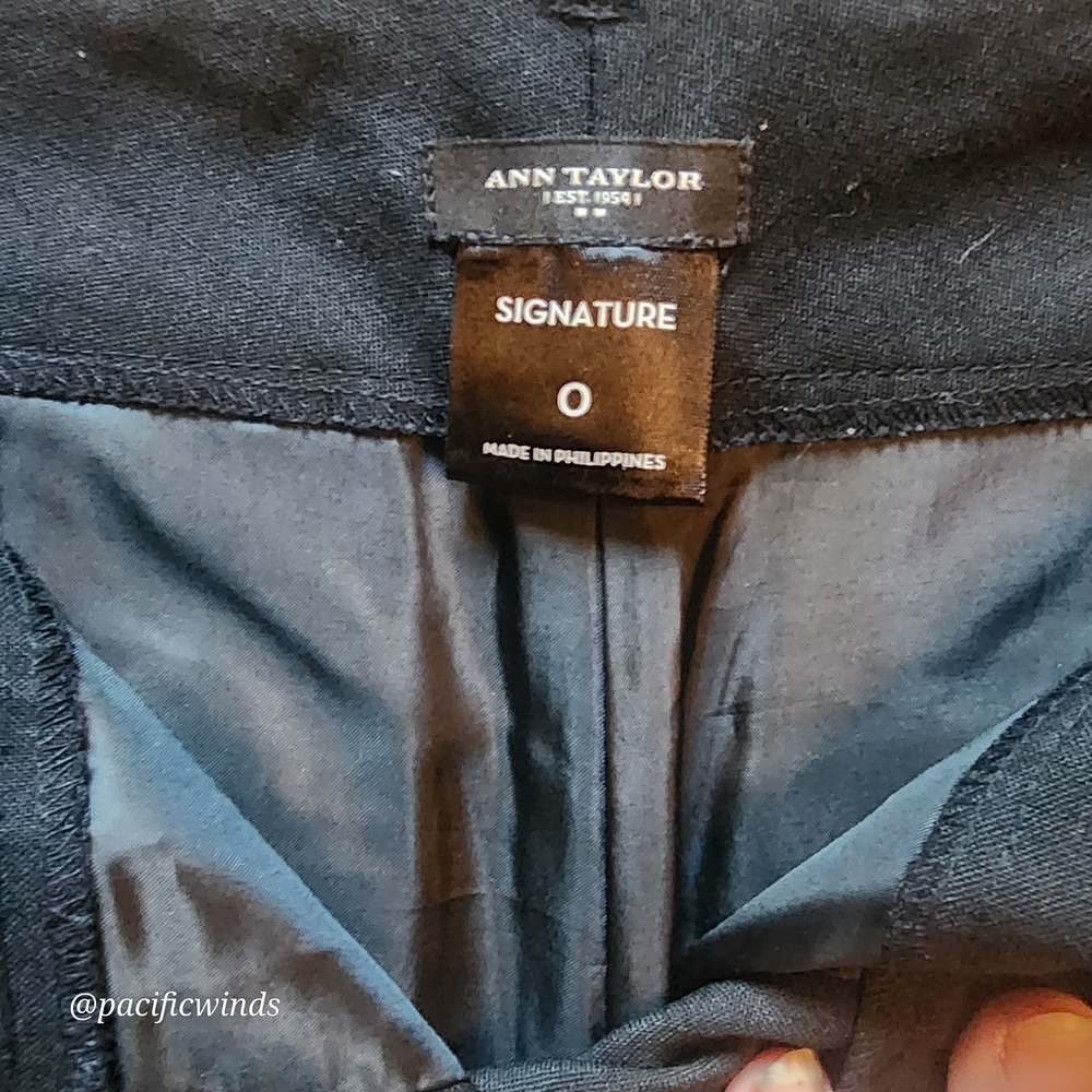 Ann Taylor Pleated Signature Black Slacks Pants Size 0 EUC! - Picture 9 of 15